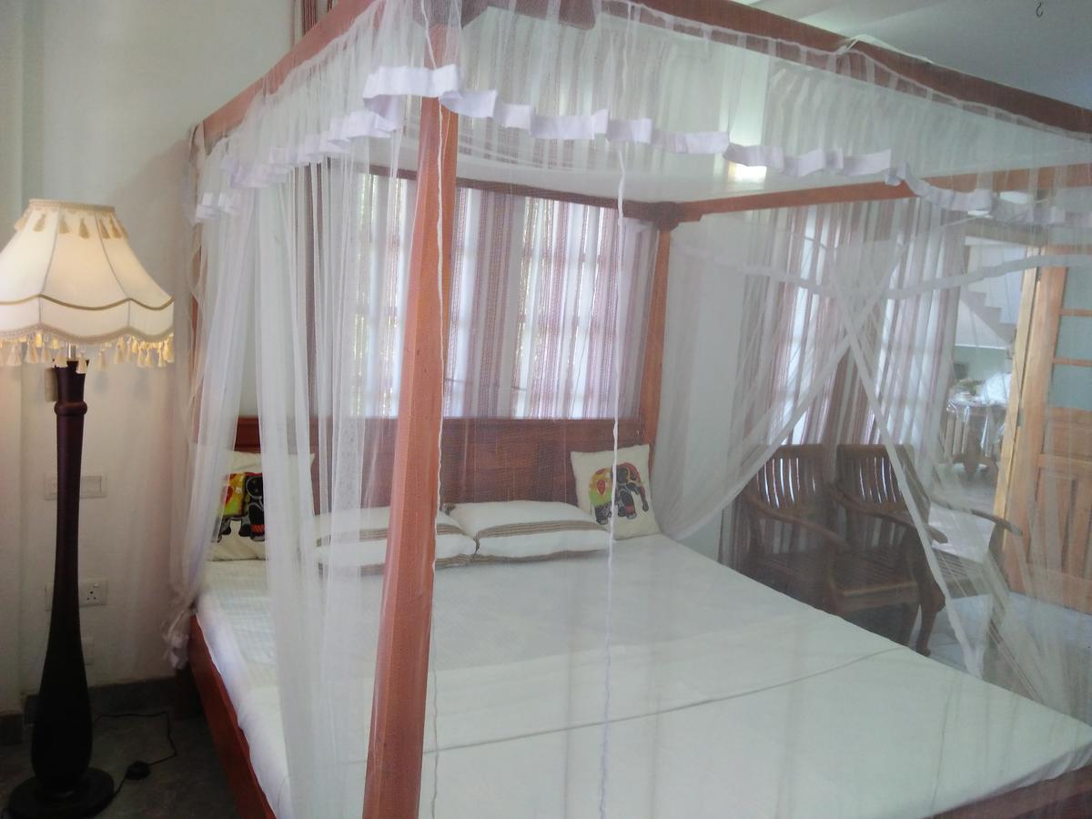 Old Town Hotel Kandy Ngoại thất bức ảnh