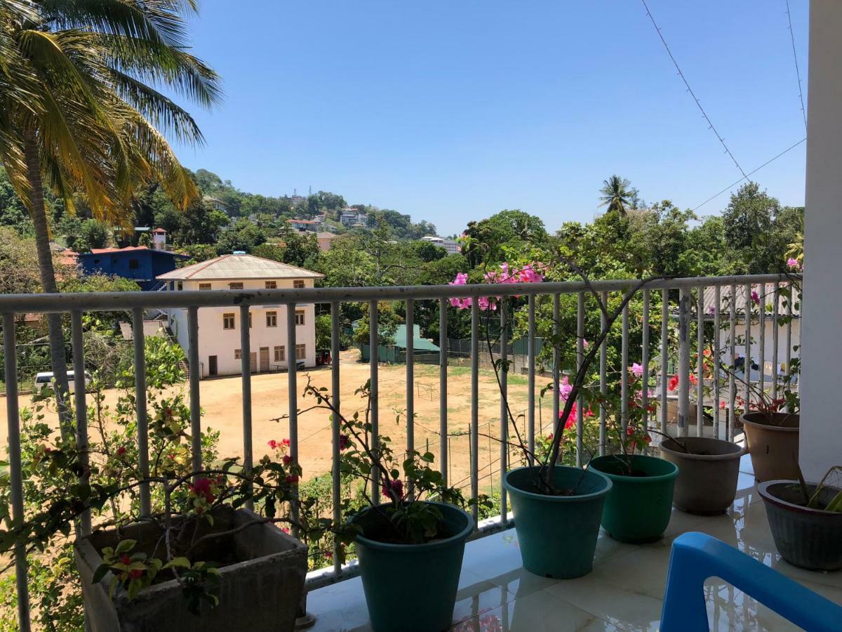 Old Town Hotel Kandy Ngoại thất bức ảnh