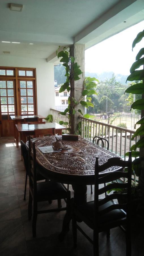 Old Town Hotel Kandy Ngoại thất bức ảnh